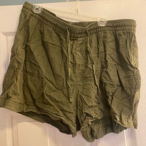 Old Navy XL Green Linen shorts